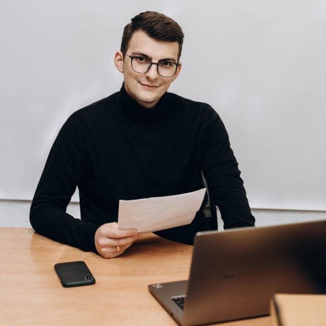 Дмитро Завгородній, юрист